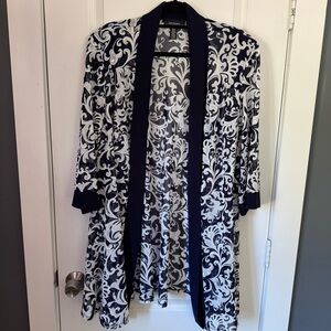 R&M Richards Woman’s Navy and White Patterned Cardigan Excellent Condition